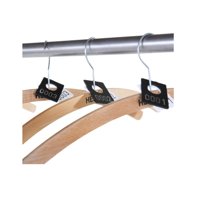 gardrobenmarken-schwarz-weiss-kunststoff-paarweise-400x400