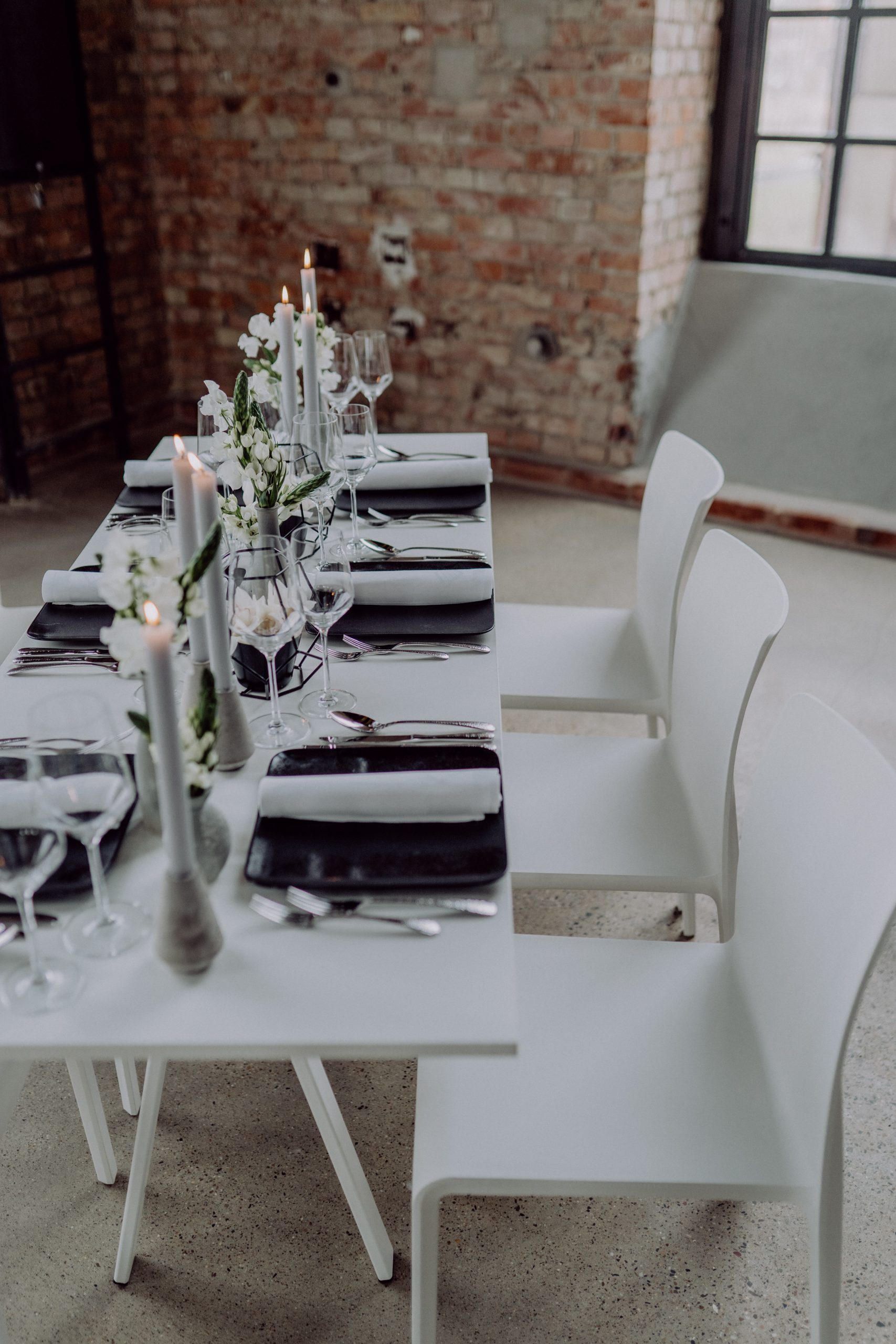 Sitztisch Ampere "Edition white" Outdoor weiß, 70x180cm – Bild 2